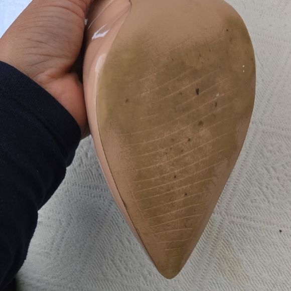 Michael Shannon Nude Pink Heels - Picture 9 of 12